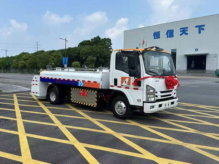 Aircraft Ground Support Equipment Water Service Truck